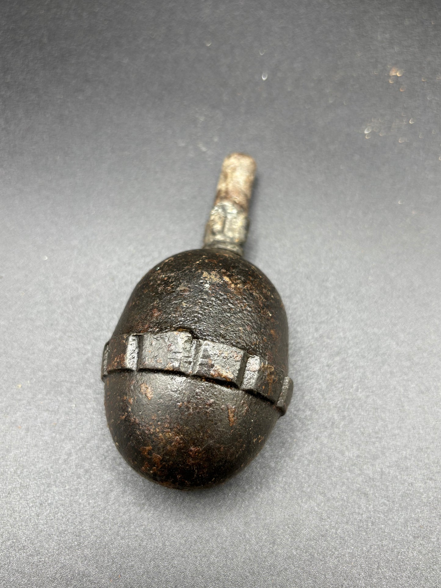 WW1 'cut away' German Egg Grenade (Model 17 Eierhandgranate)