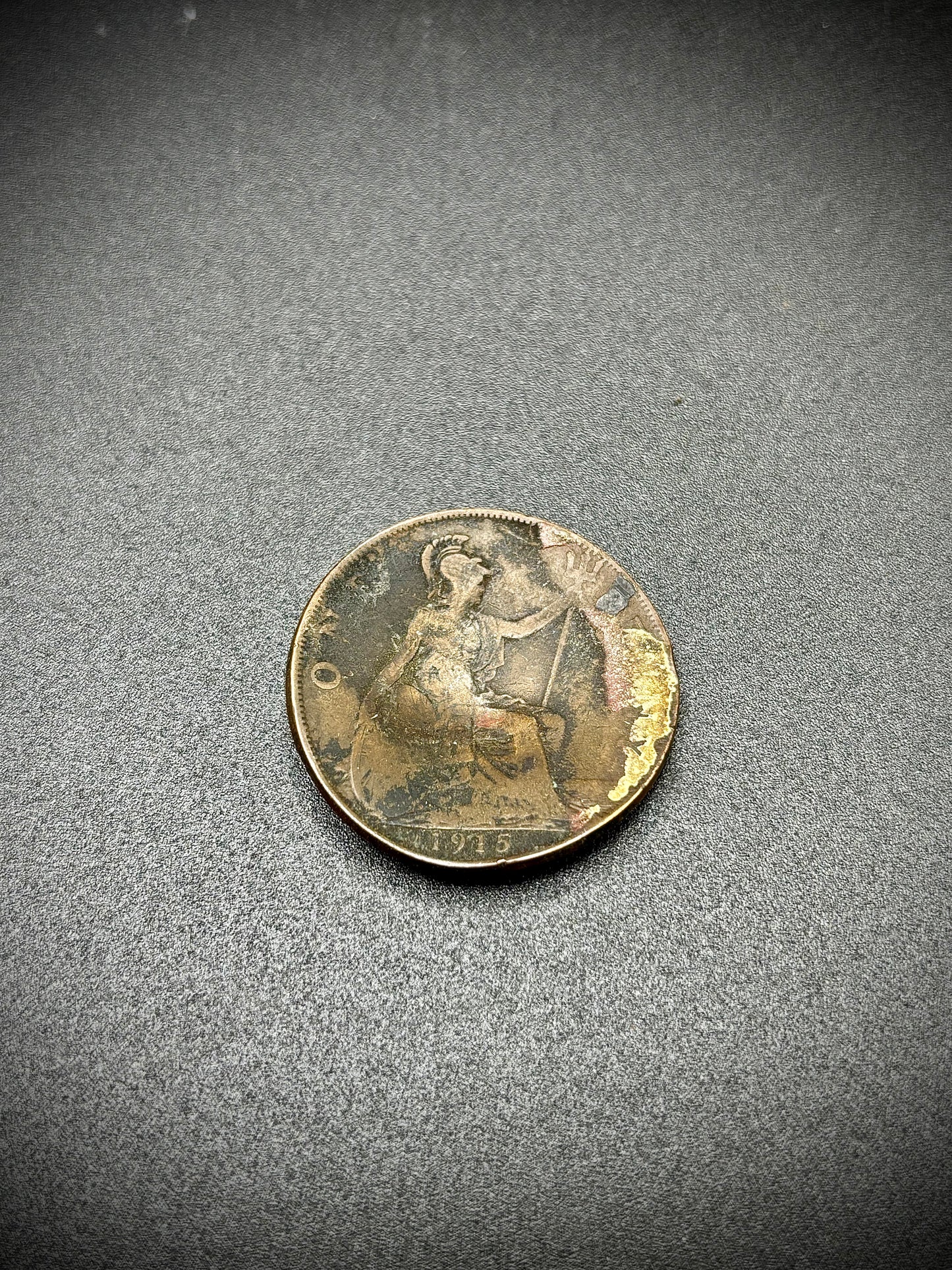WW1 1915 Dated Penny Coin Hit By Shrapnel
