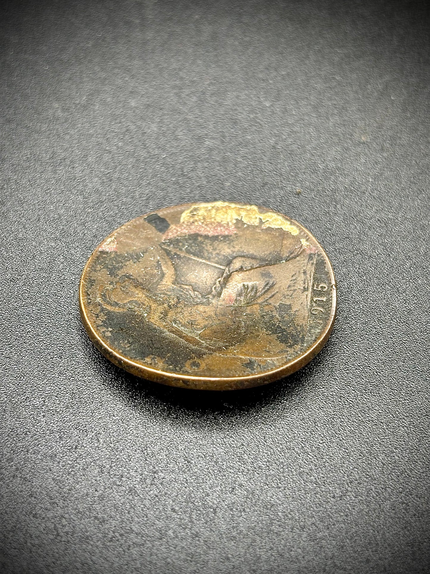 WW1 1915 Dated Penny Coin Hit By Shrapnel