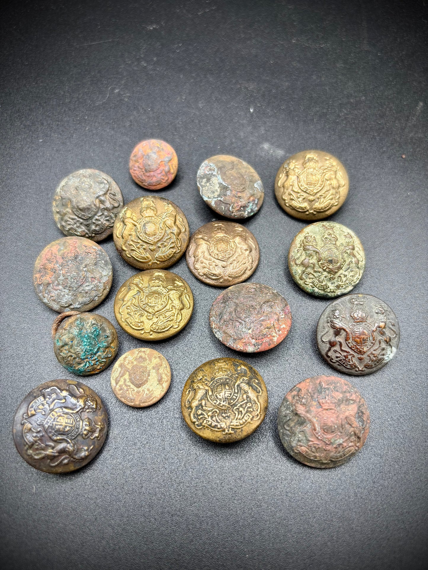 WW1 British GS Buttons Found In The Somme