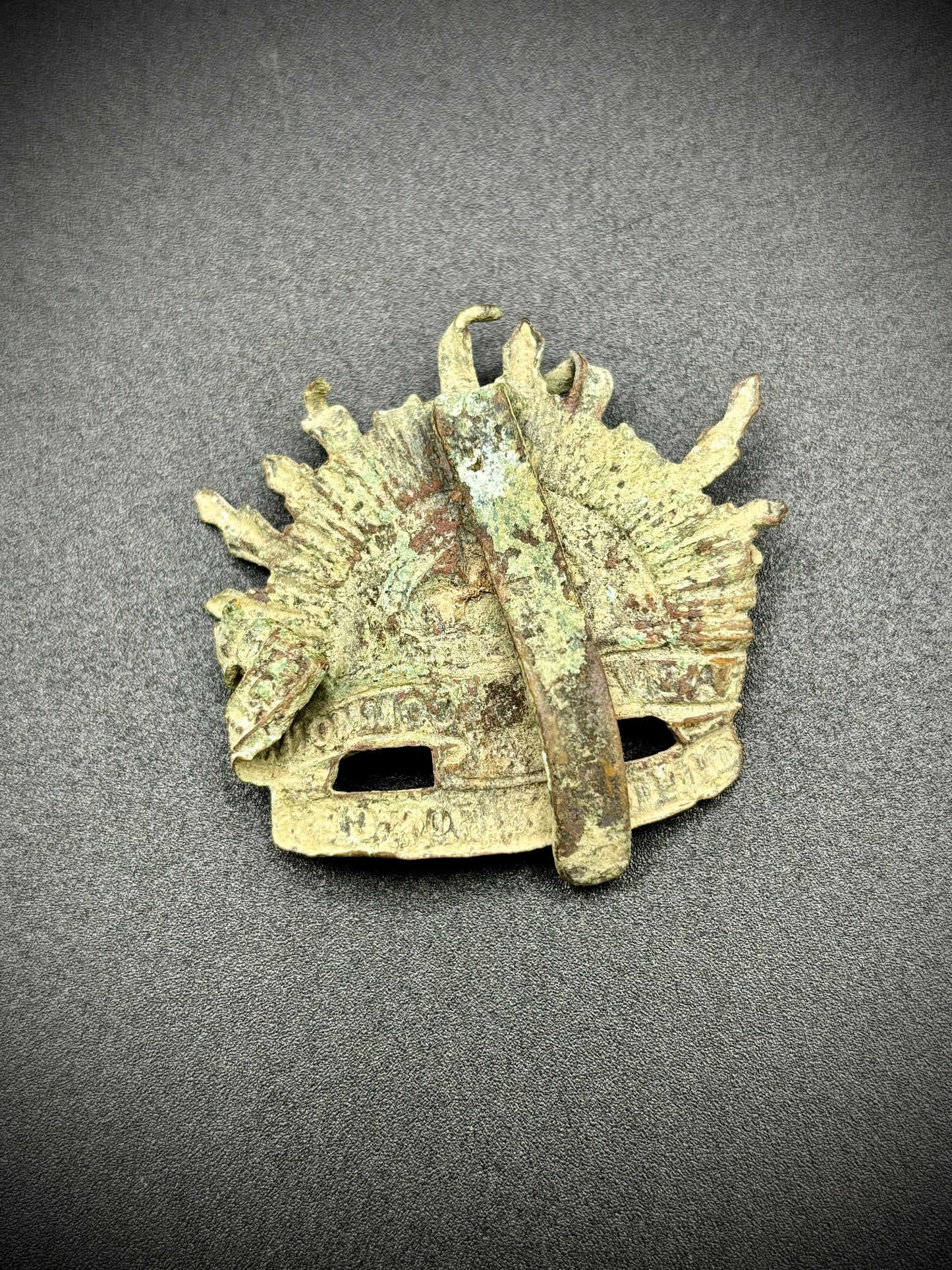 WW1 Australia Cap Badge Somme Find