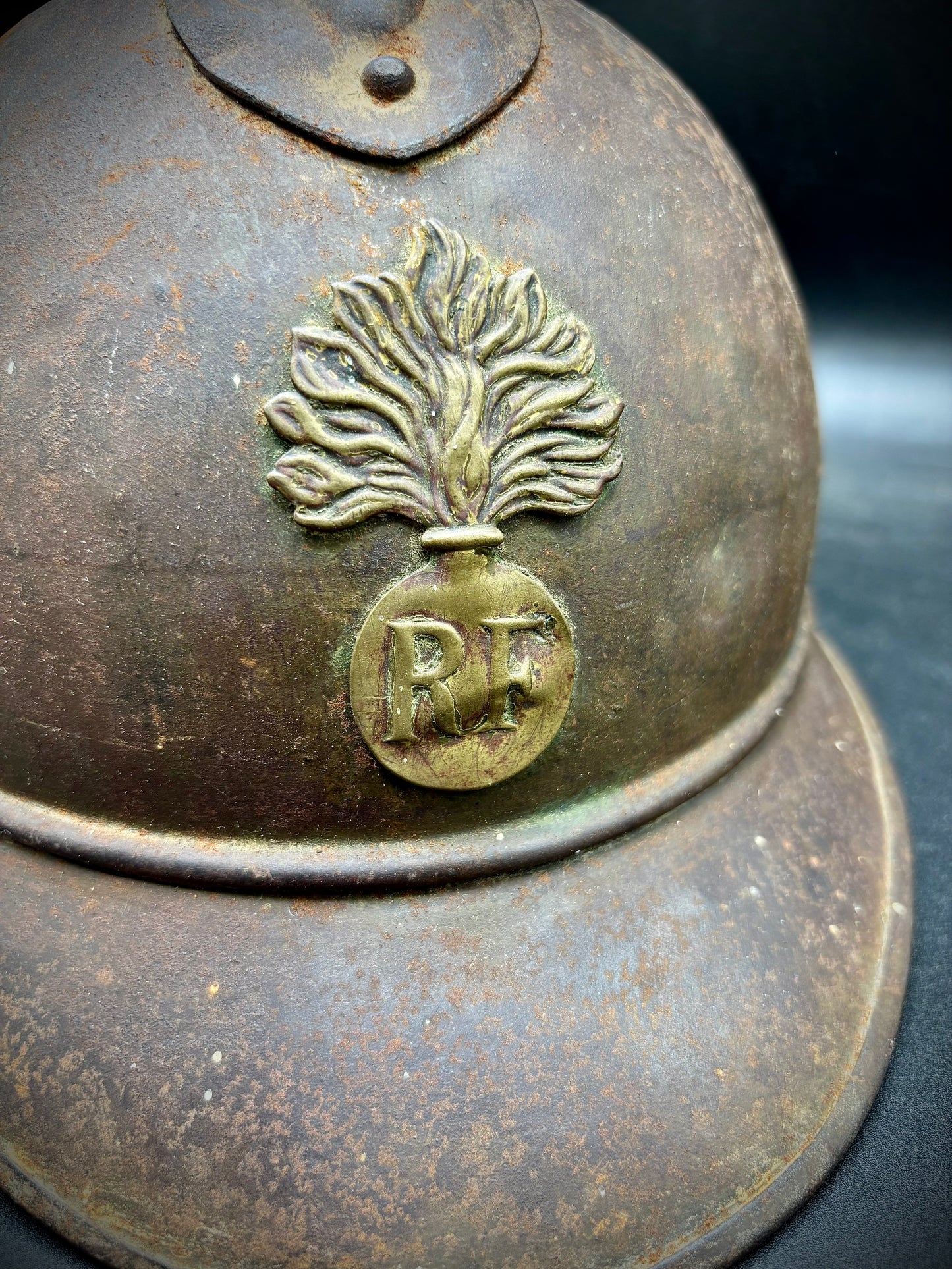 WW1 French Adrian Helmet With Intriguing Badge