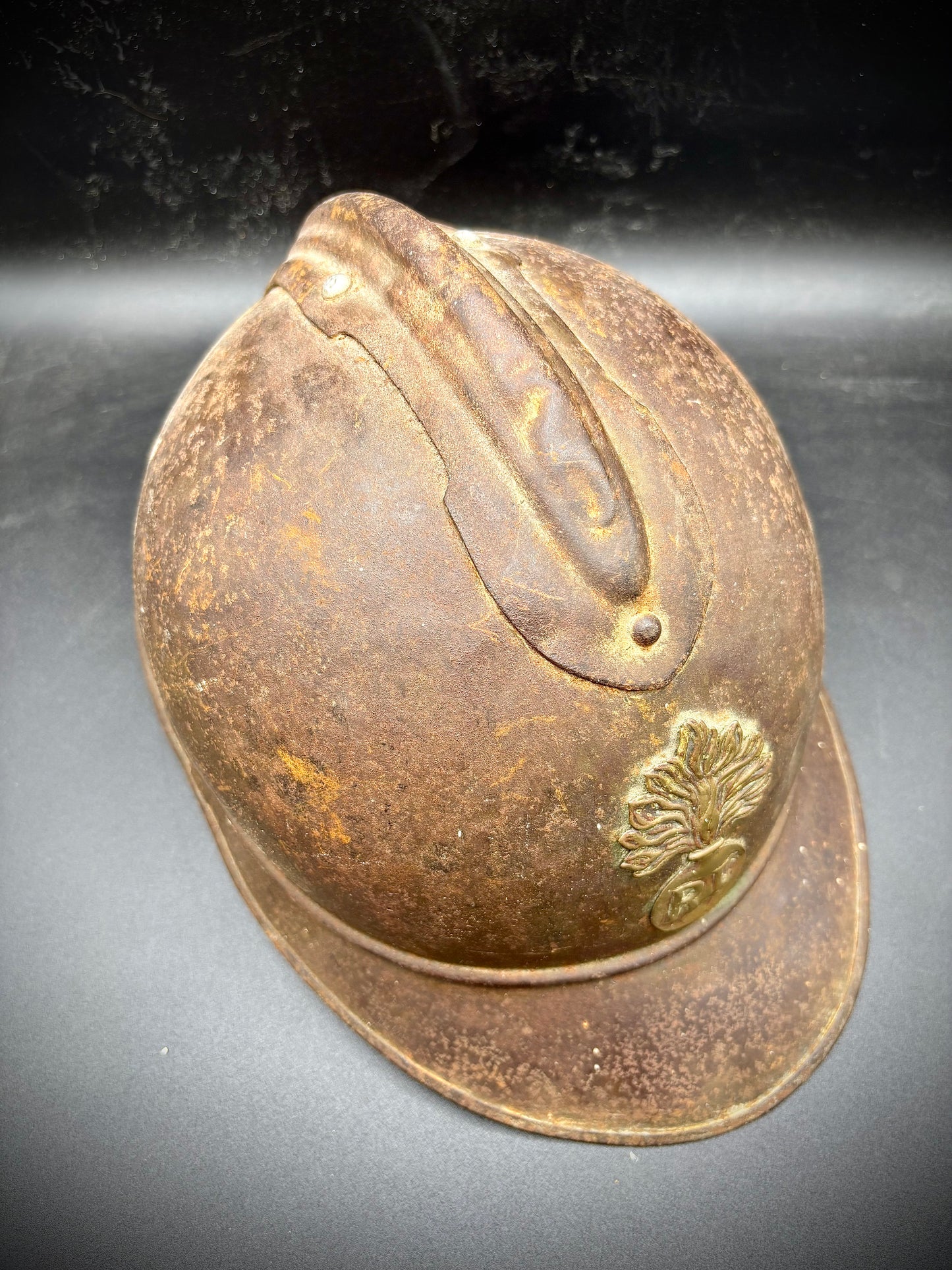 WW1 French Adrian Helmet With Intriguing Badge