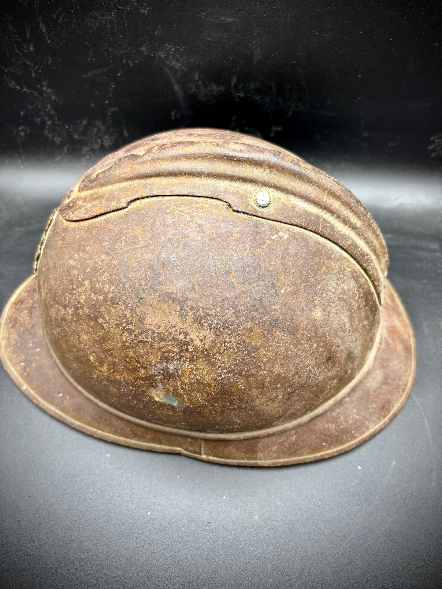 WW1 French Adrian Helmet With Intriguing Badge