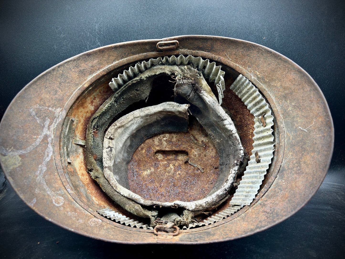 WW1 French Adrian Helmet With Intriguing Badge