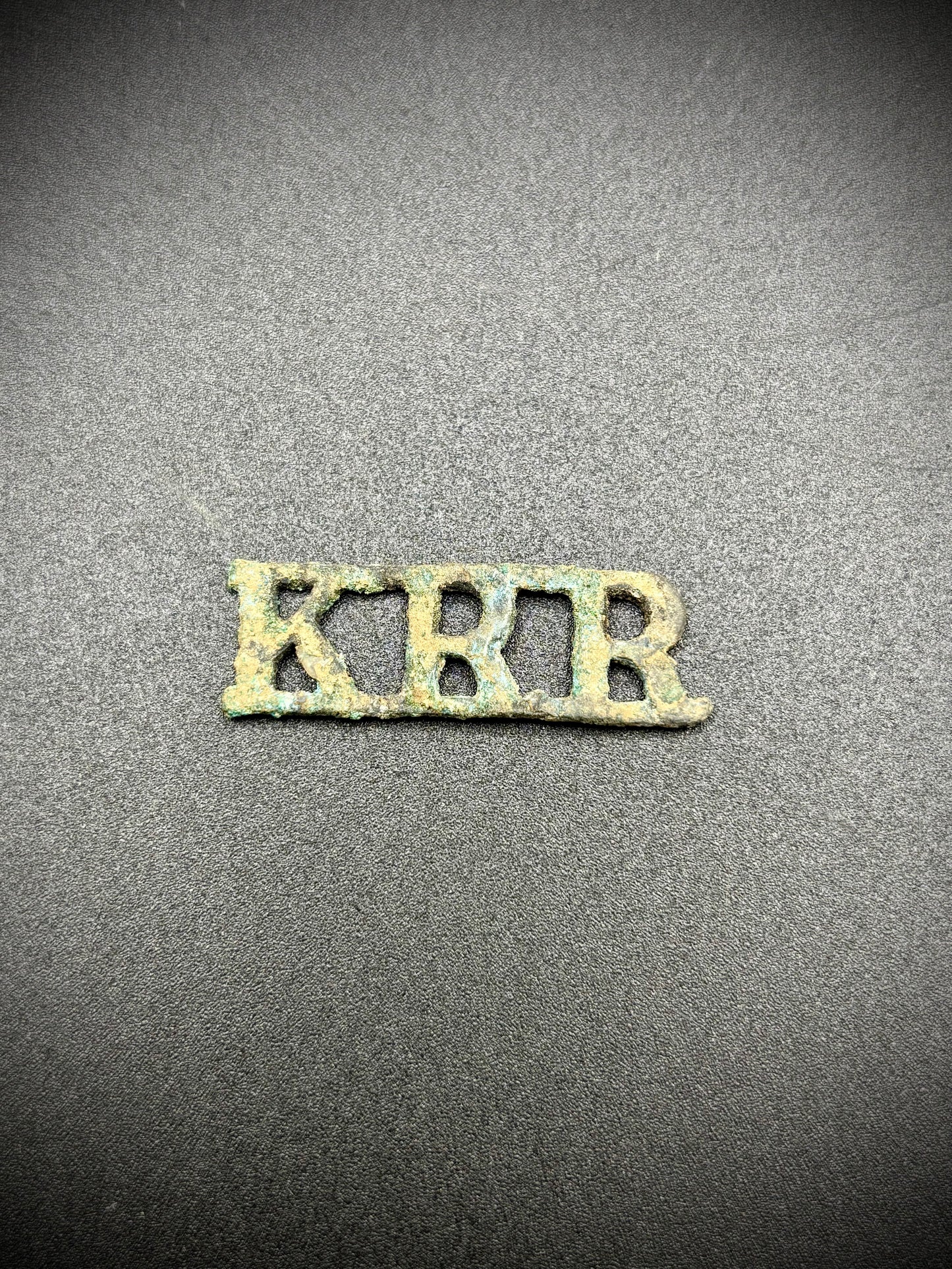 WW1 Kings Royal Rifle Corps Shoulder Title Somme Find