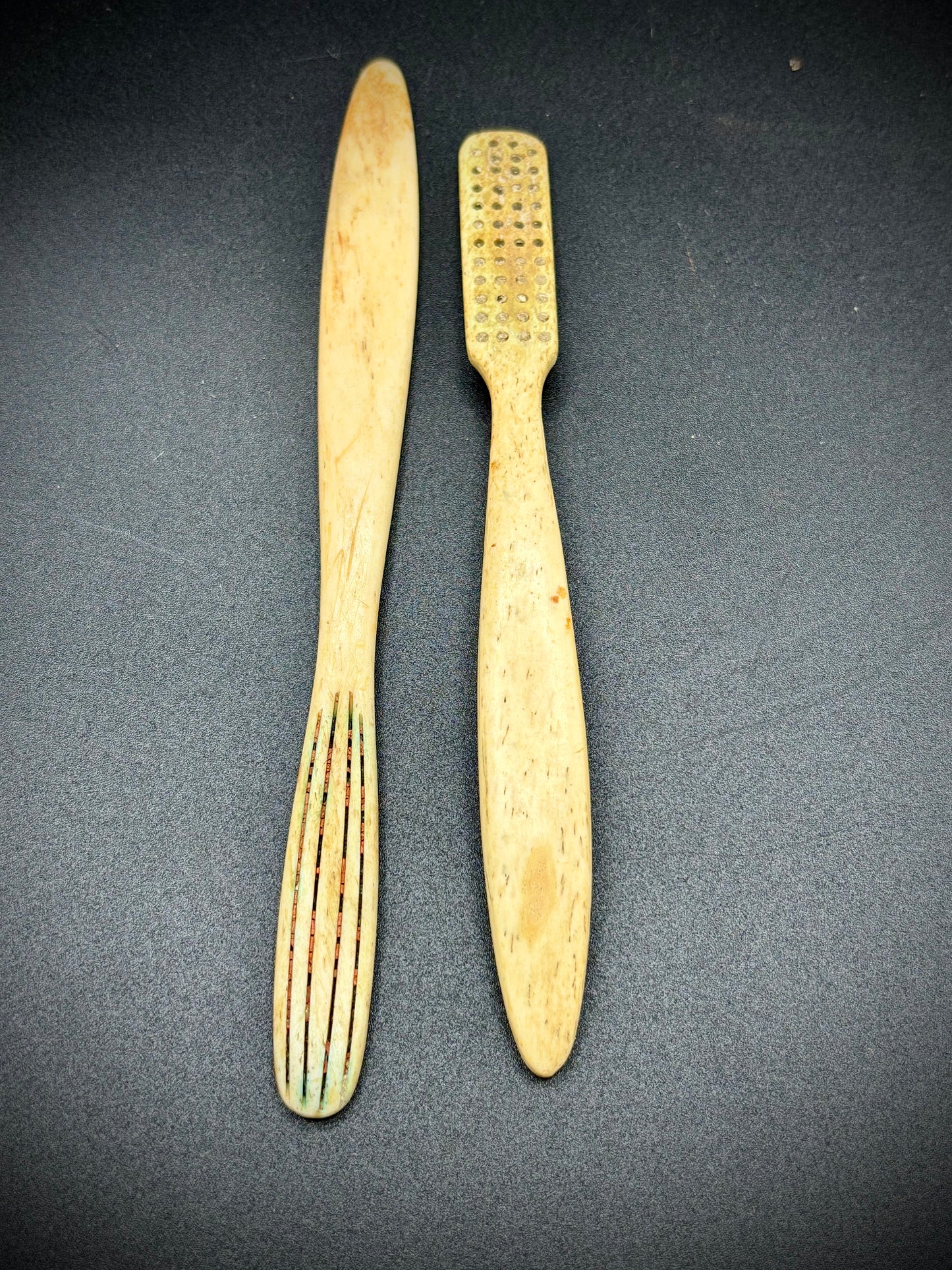 WW1 Tooth Brushes Found On The Somme